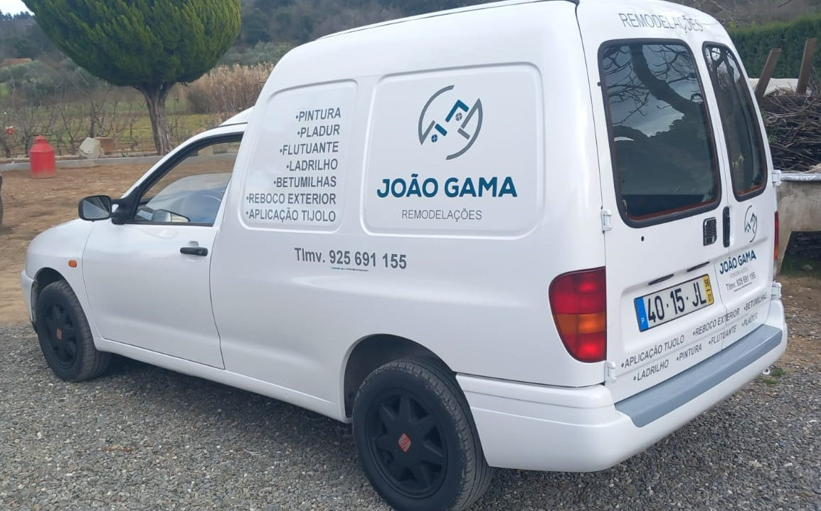 Exemplo de antes e depois da carrinha (imagem a alternar)